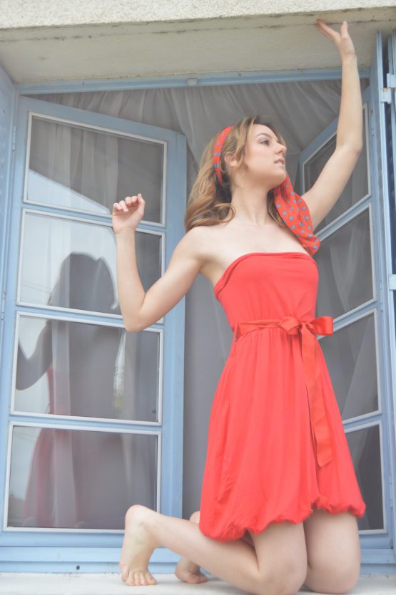 Robe bustier rouge taille S – Image 2