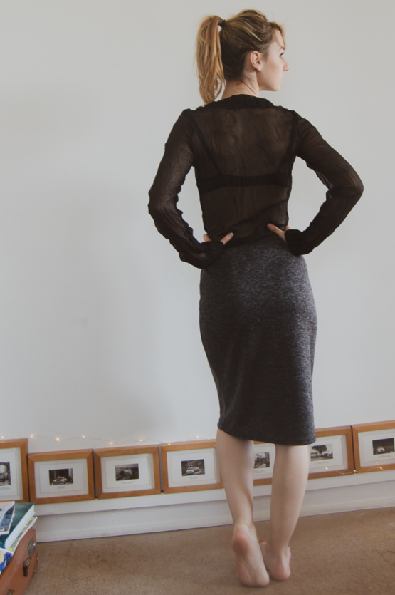 Jupe grise taille 1