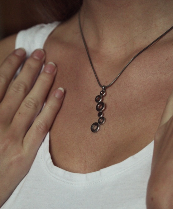 collier argenté ronds – Image 2