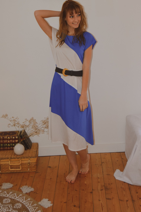 Robe blanche et bleue T2