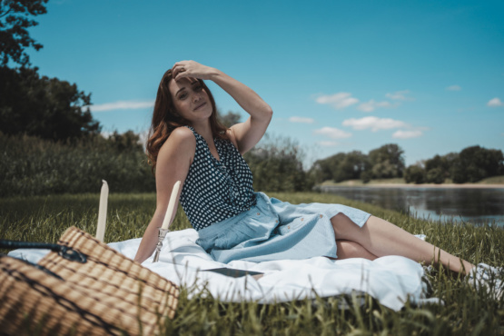 Top bleu à pois blancs voile T38